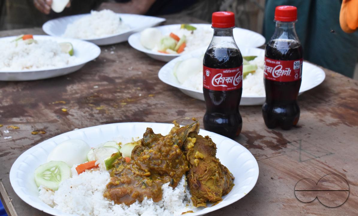 A plate of food at a shop outside the Balukhali refugee camp