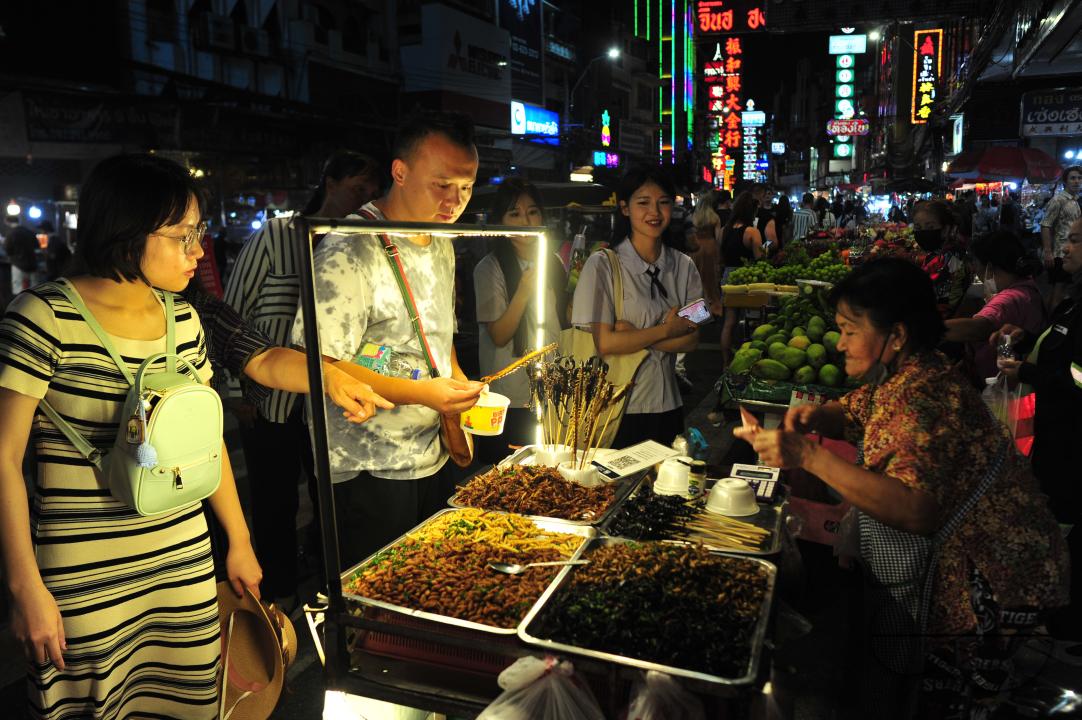 Chinatown in Bangkok is one of the largest Chinatowns in the world, and is renowned for its incredible shopping and tantalizing cuisine