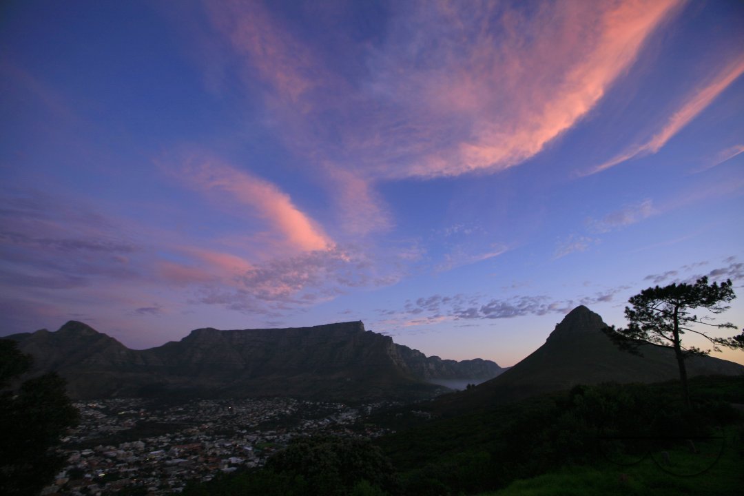 MWC023090