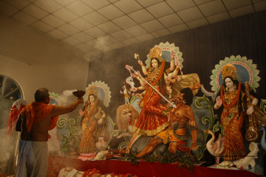Durga puja starts with huge eagerness