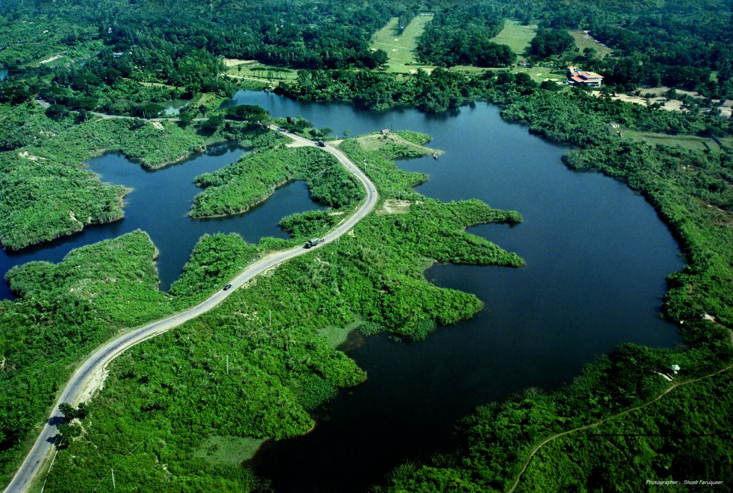 MWC003842