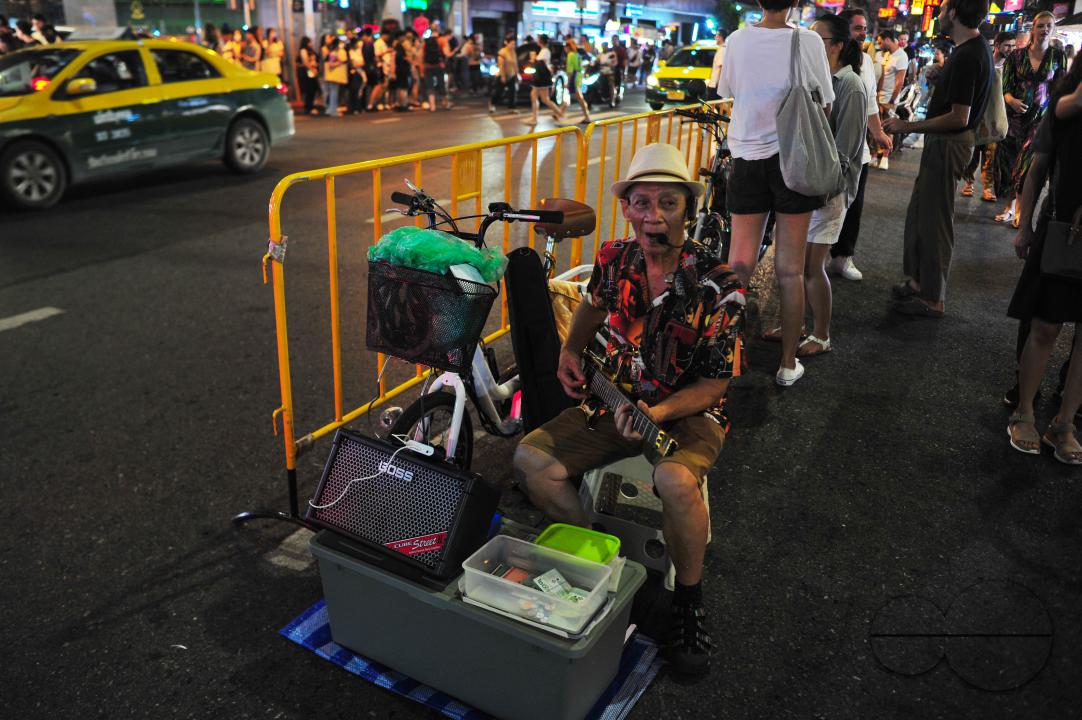 Chinatown in Bangkok is one of the largest Chinatowns in the world, and is renowned for its incredible shopping and tantalizing cuisine