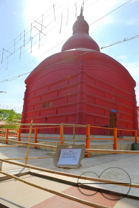 Emergency shutdown of temple, during coronavirus pandemic