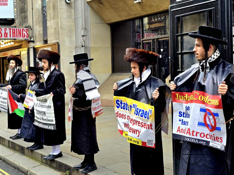 Thousands of Pro-Palestinians gathered for the Palestine Solidarity Campaign (PSC) demonstration in the capital to call for an immediate ceasefire in Gaza