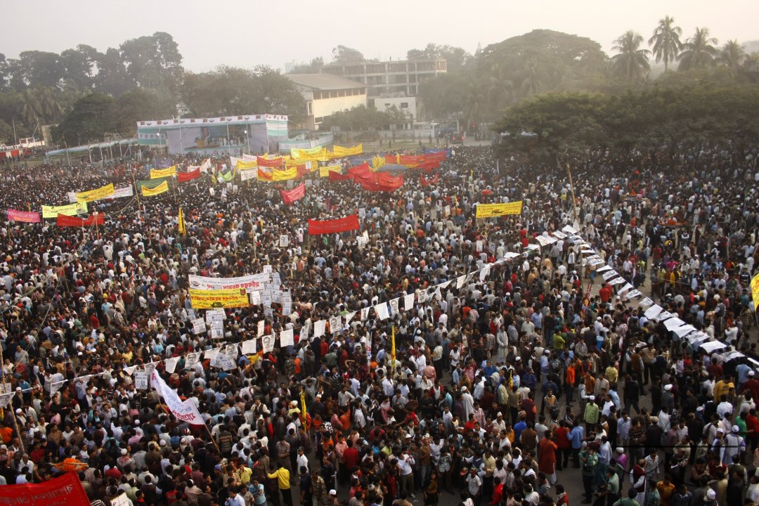 Old Dhaka celebrates Shakhrine