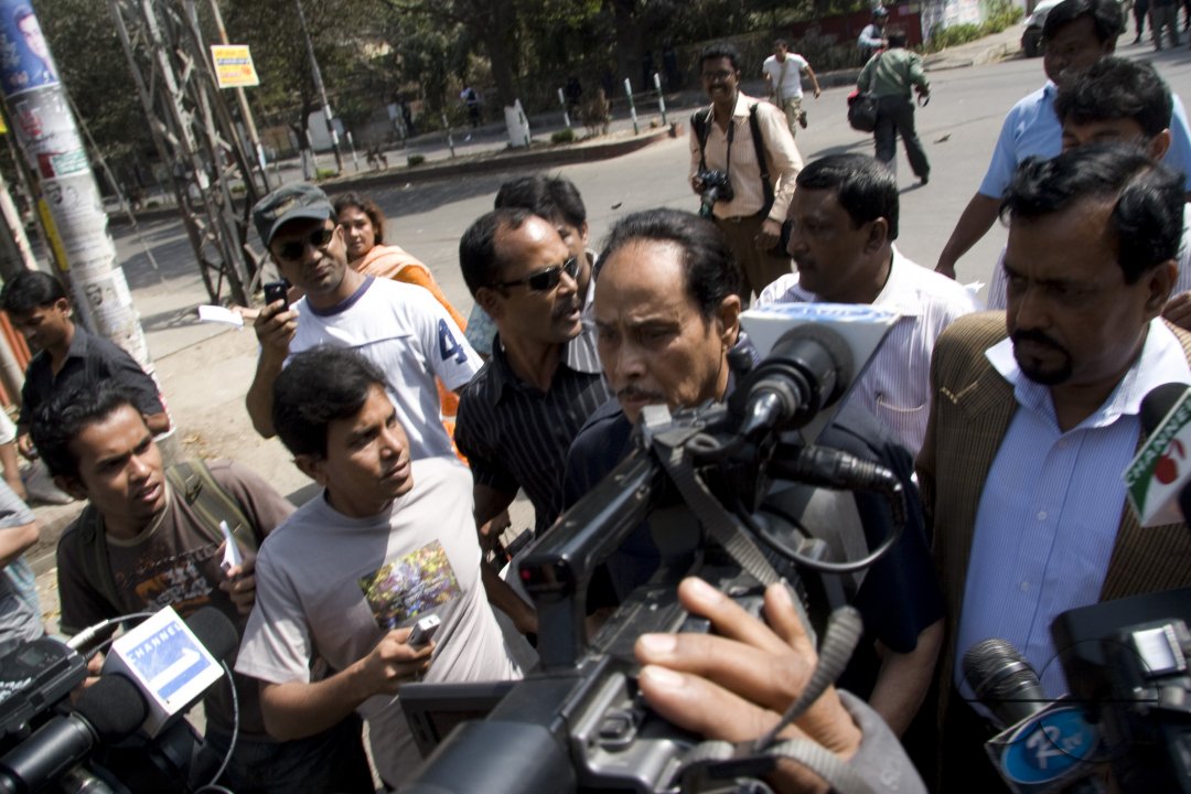 Meeting between Political Person and Media