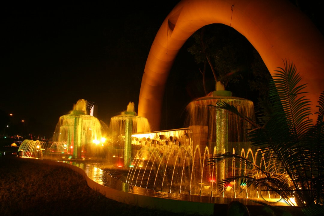 MWC08678