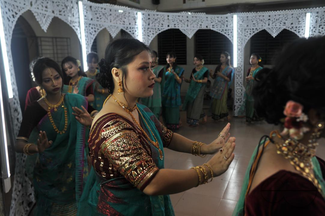 The manipuri community dancing with their traditional dresses