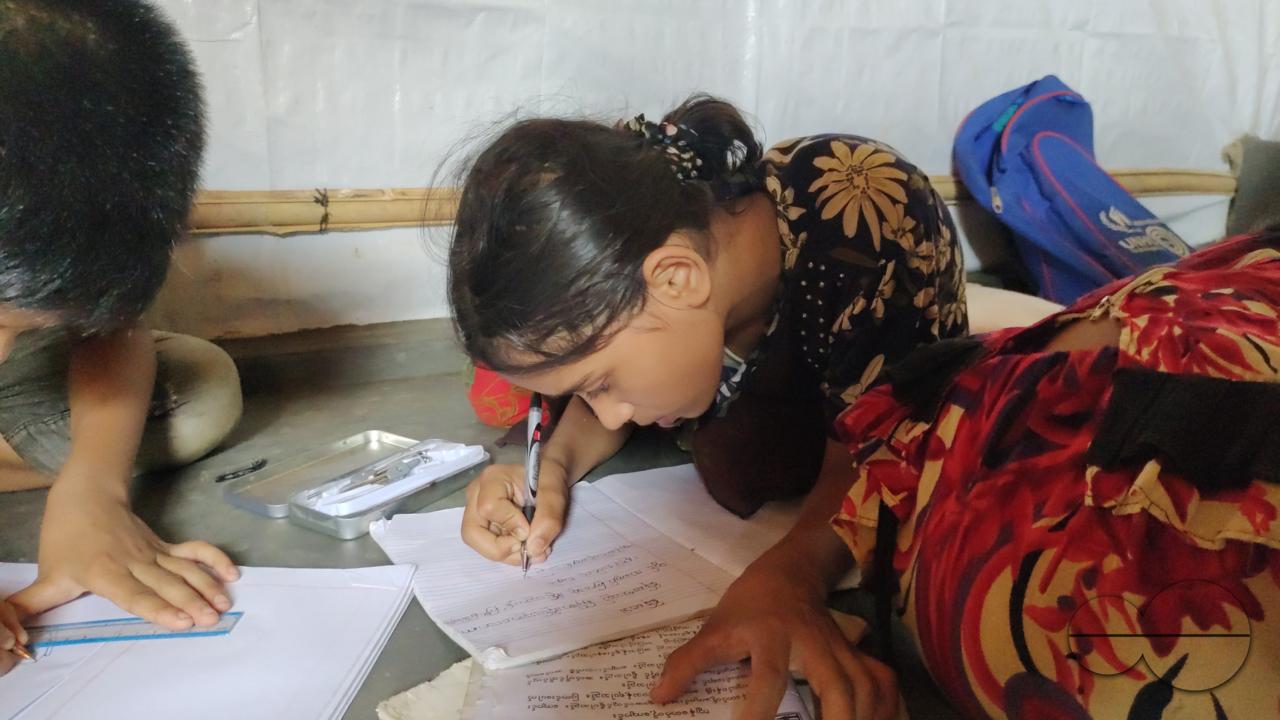 Children been educated at makeshift classroom at the Balukhali refugee camp