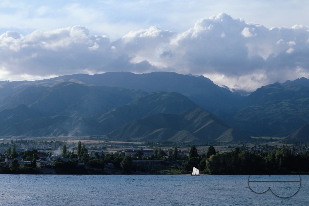 MWC037715