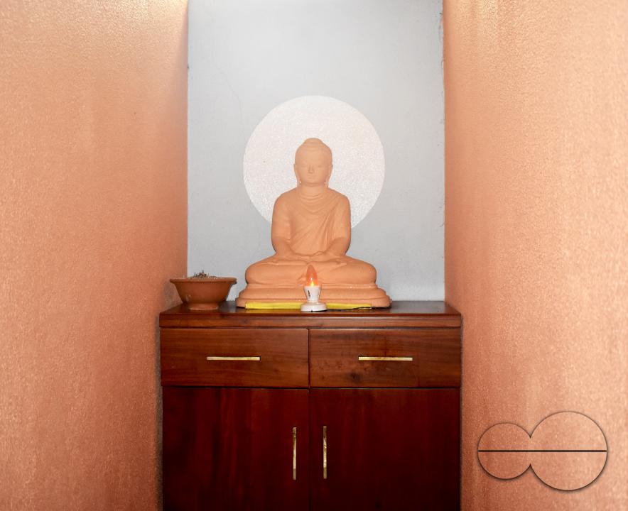 MWC049303
