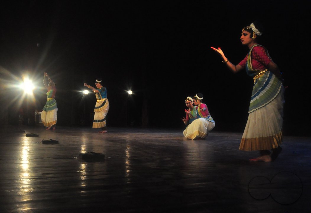 MWC032211