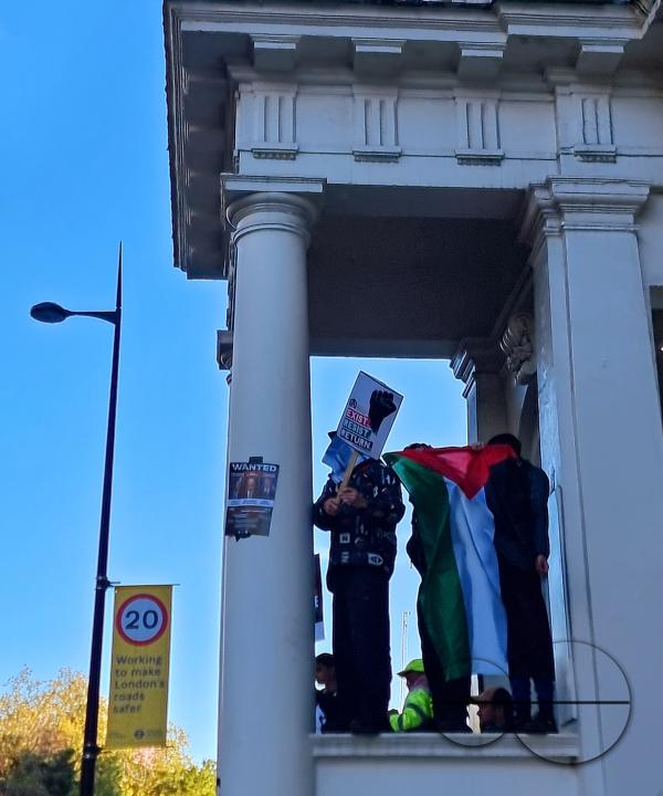 Over 300,000 Pro-Palestinians marched from Hyde Park to the USA embassy in London, on the afternoon of 11th November 2023, protesting against the war and urging an immediateÂ ceasefire