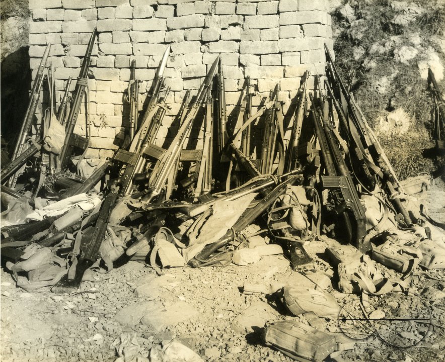 MWC008437