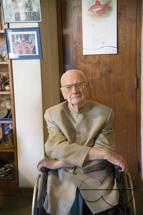 MWC009613