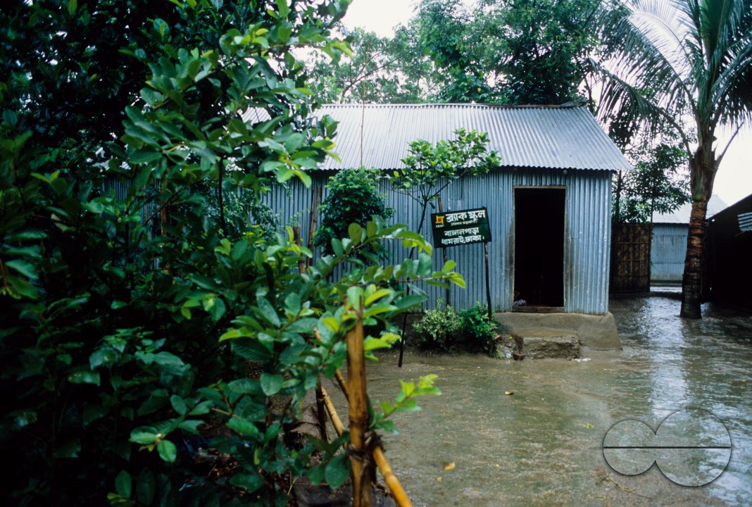 MWC07281