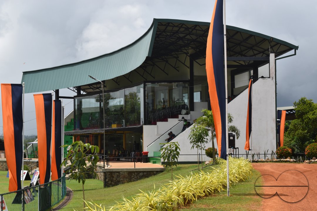 MWC041015