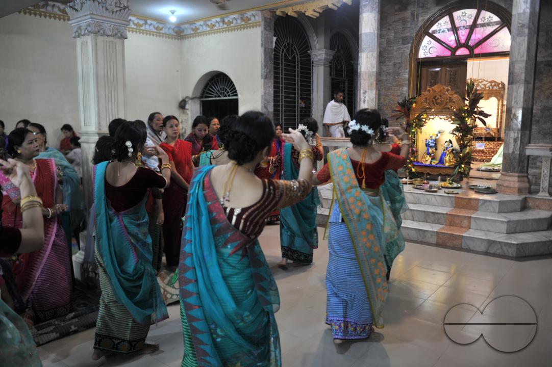 The manipuri community dancing with their traditional dresses
