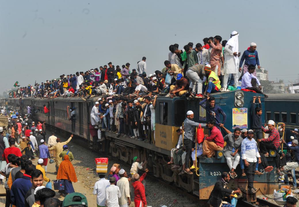 Thousands of Muslim devotees are returning home on an overcrowded train after attending the final prayer of Bishwa Ijtema 2nd phase, which is considered the world's second-largest Muslim gathering after Hajj in Mecca