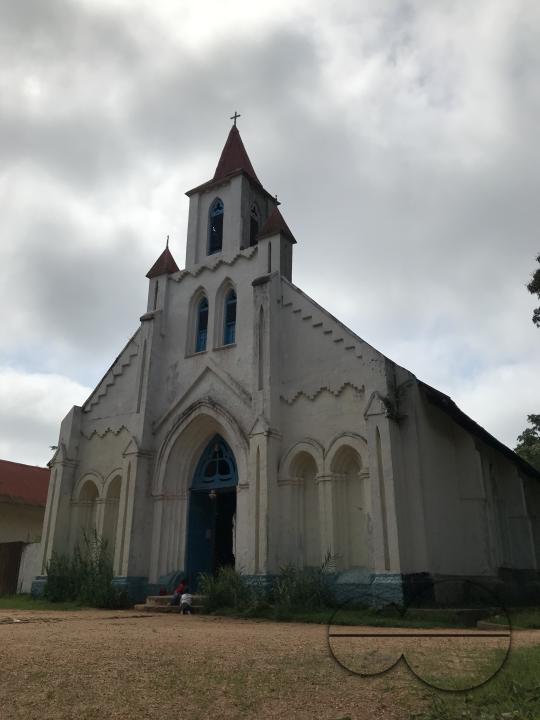 MWC044070