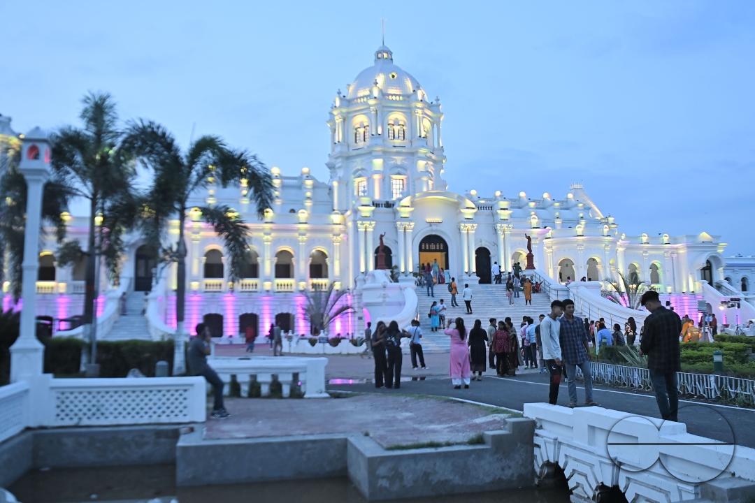 MWC055167
