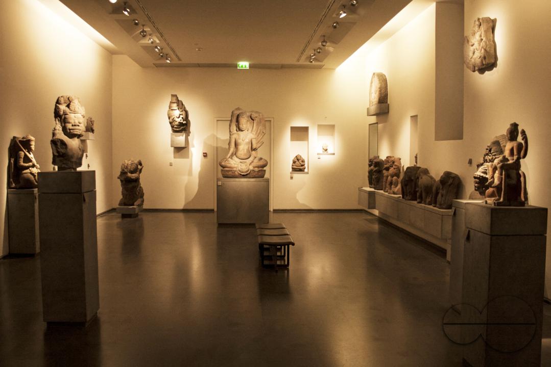 MWC048277