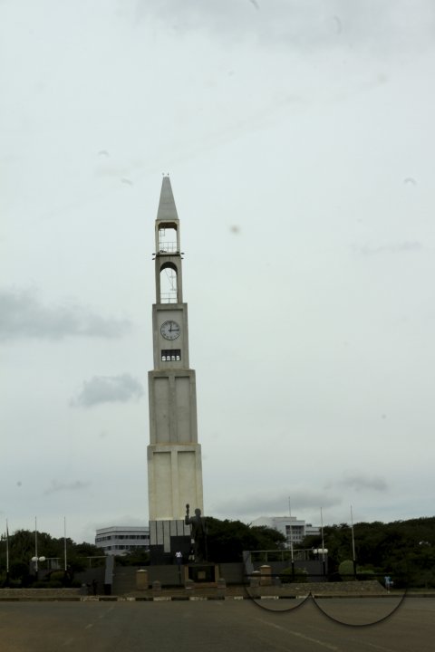 MWC041272