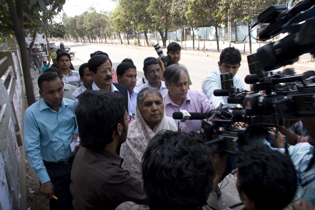Meeting between Political Person and Media