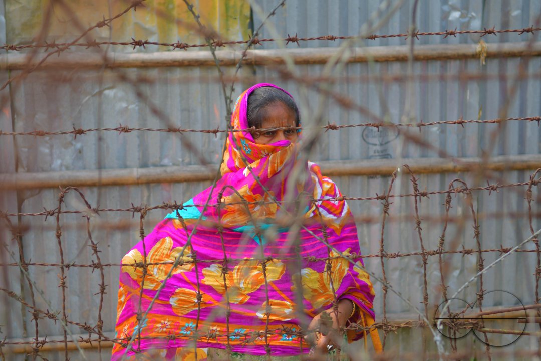People, who lives in zero line, getting ration during lockdown