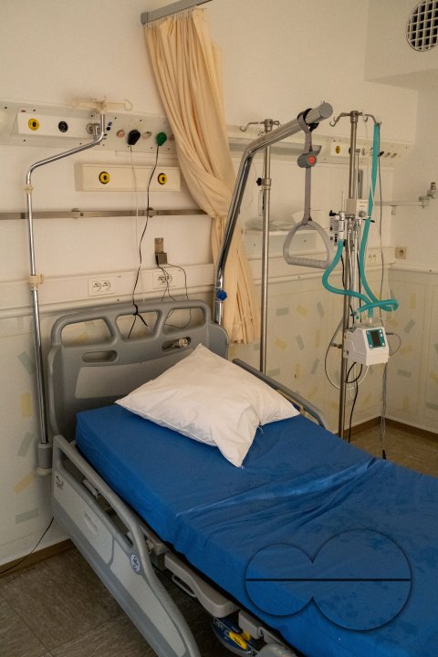 MWC041813