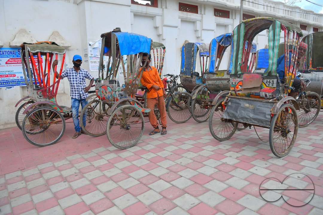 Police Seized Rikshwa during lockdown