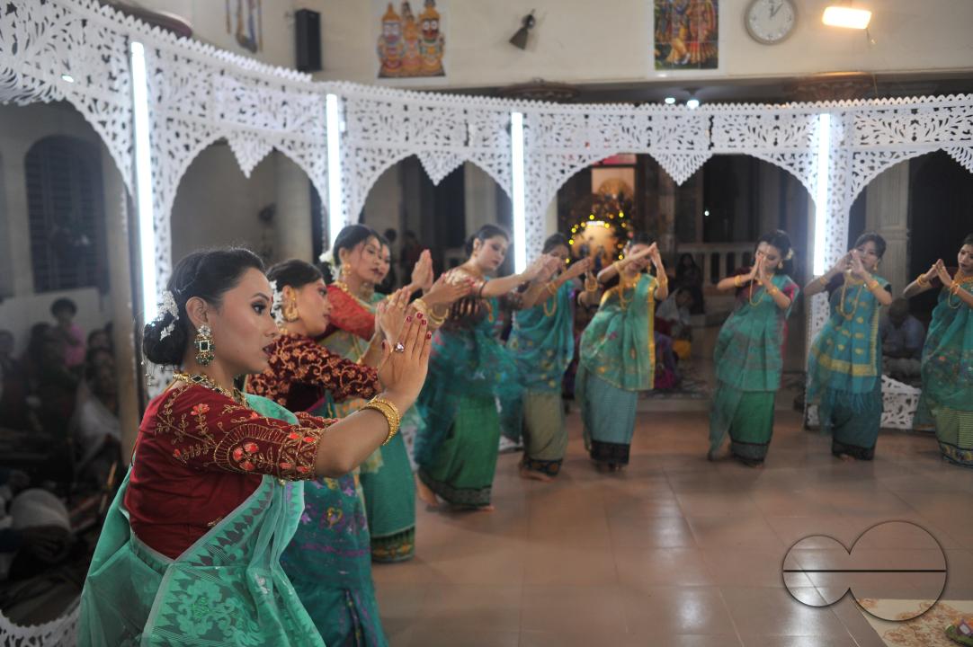 The manipuri community dancing with their traditional dresses