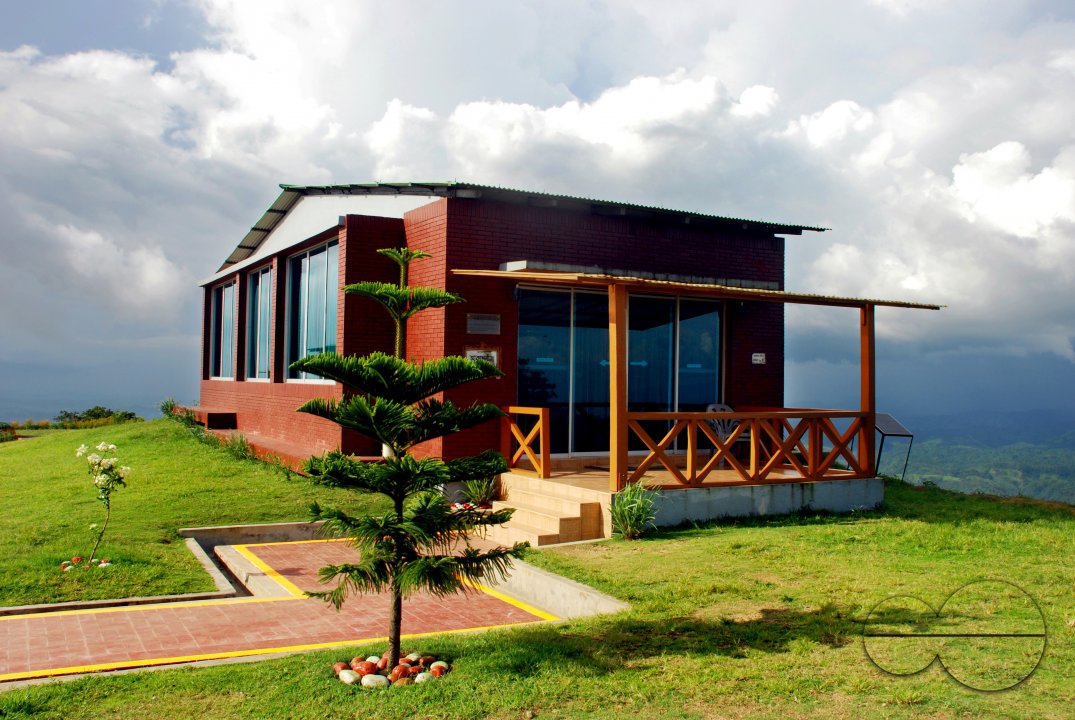 MWC012499