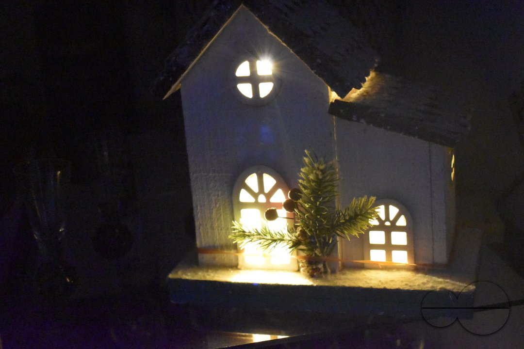 MWC035053