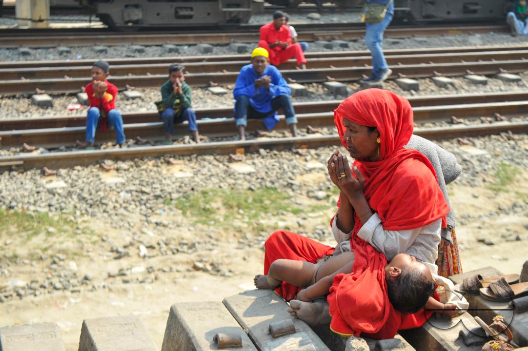 Muslim devotees offer prayers at the Akheri Munajat or final prayers during the Biswa Ijtema 2nd phase, an annual congregation of Muslims in Tongi, the outskirts of Dhaka, Bangladesh.