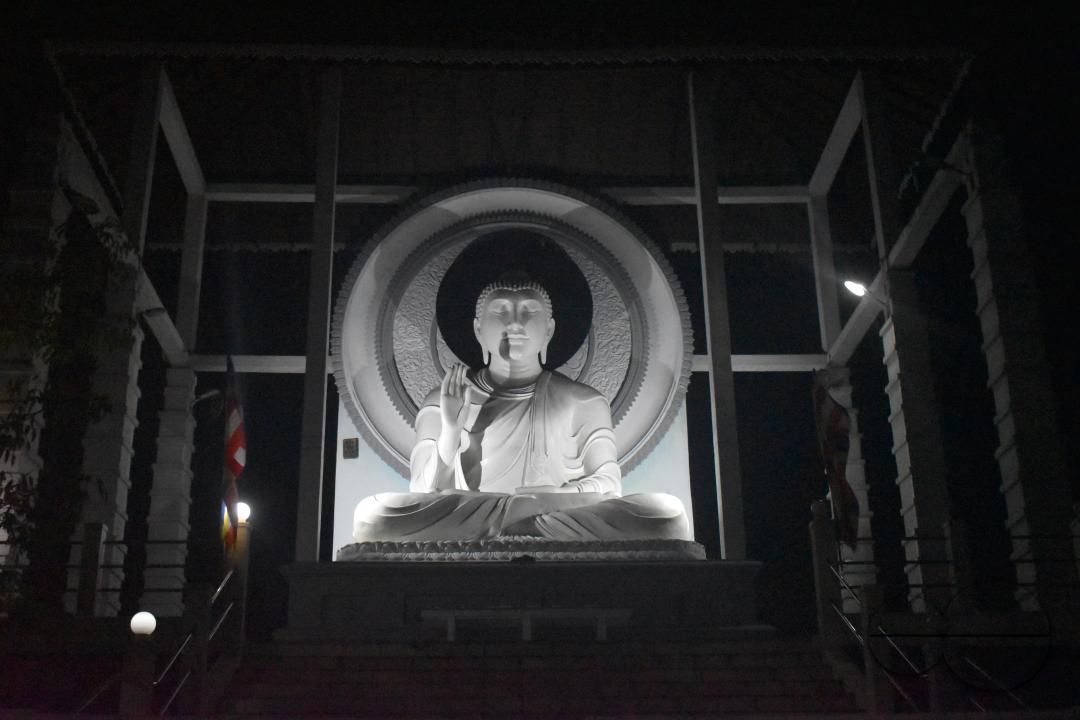 MWC048237