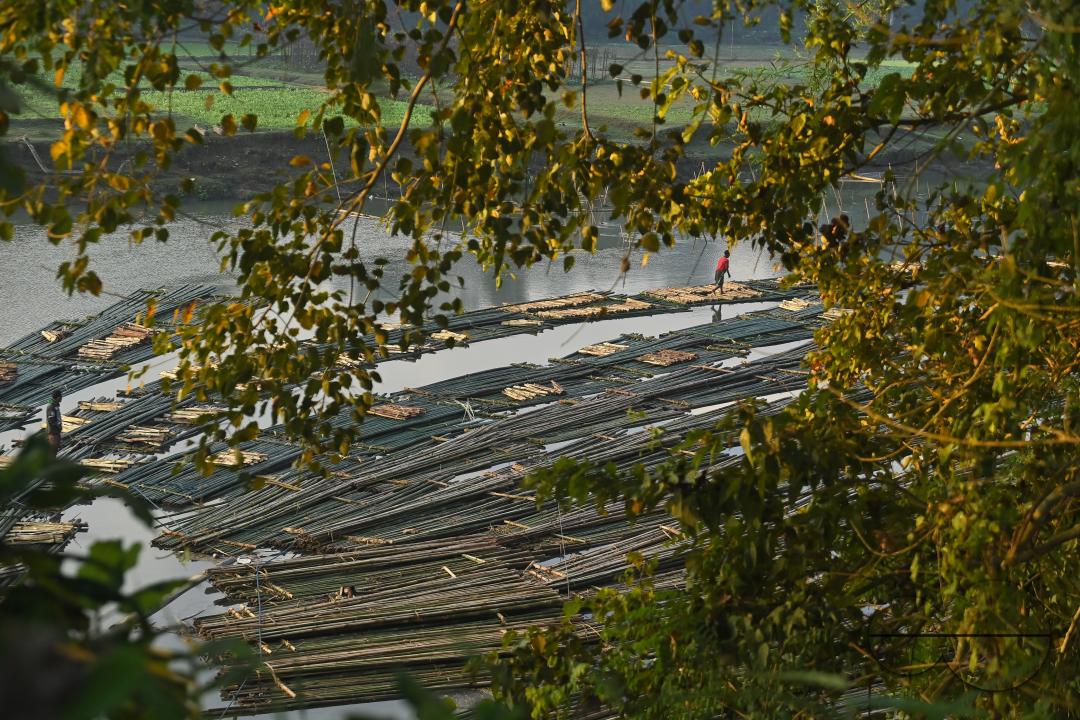MWC052458