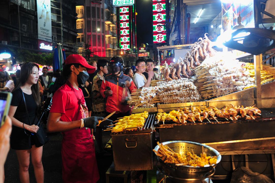 Chinatown in Bangkok is one of the largest Chinatowns in the world, and is renowned for its incredible shopping and tantalizing cuisine