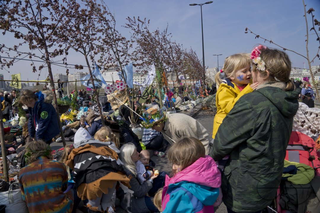 MWC029083