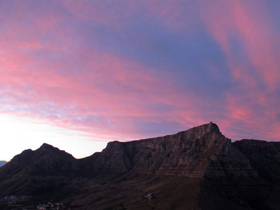 MWC023098