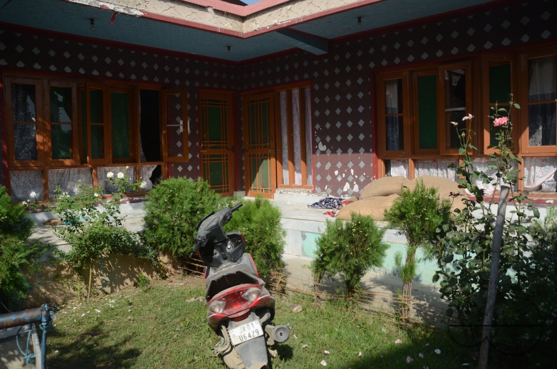 MWC032459