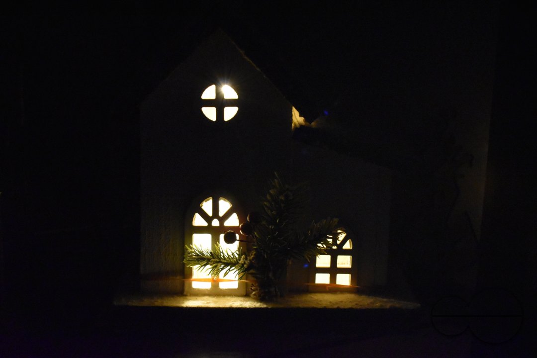 MWC035056