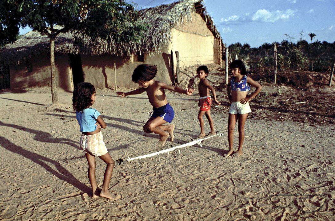 BRAZIL GIRLS SKIPPING A ROPE IN A LANDLESS PEASANT SETTLEMENT. MARANHAO STATE. Photo  Julio Etchart