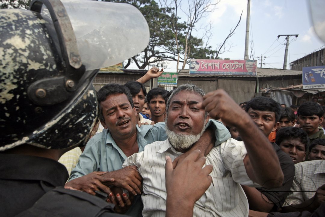 Garment sector trade unions demands clear up salaries and bonuses by Sep 16