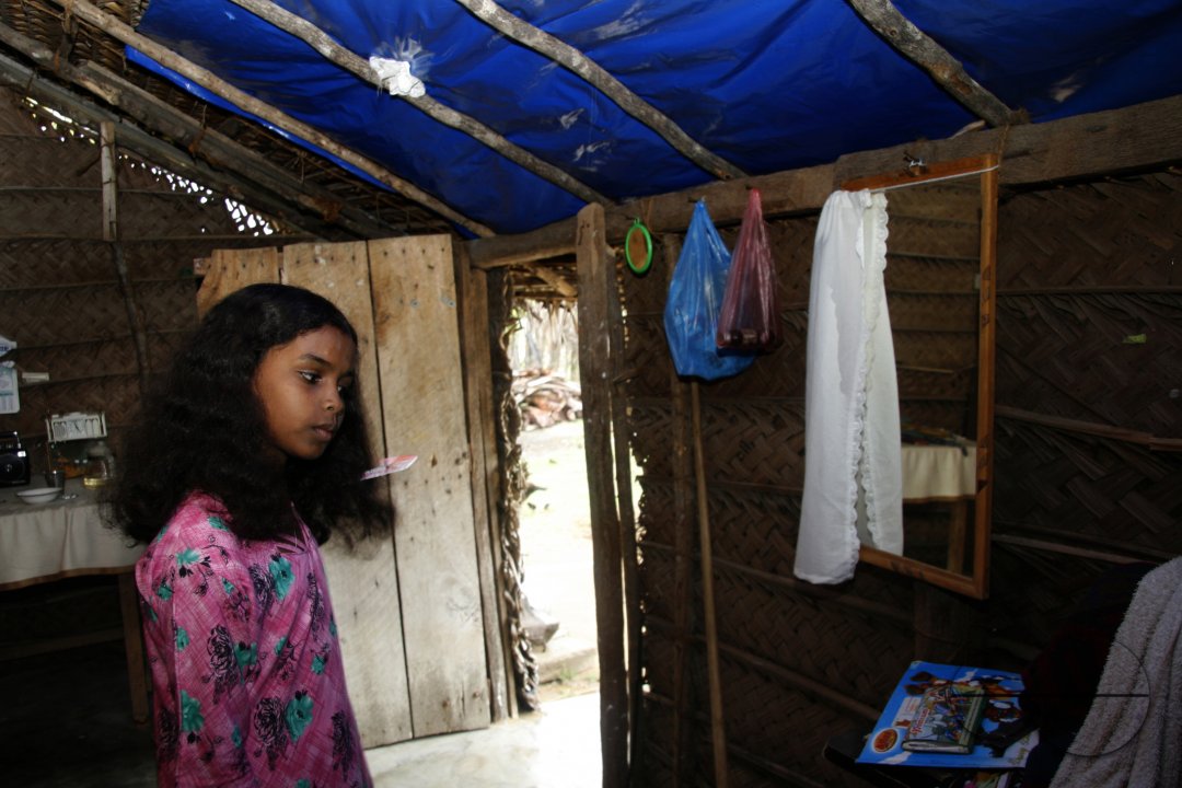 MWC009405