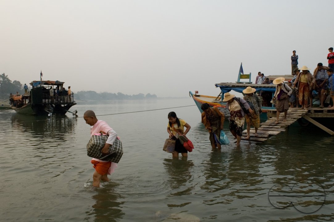 MWC009940