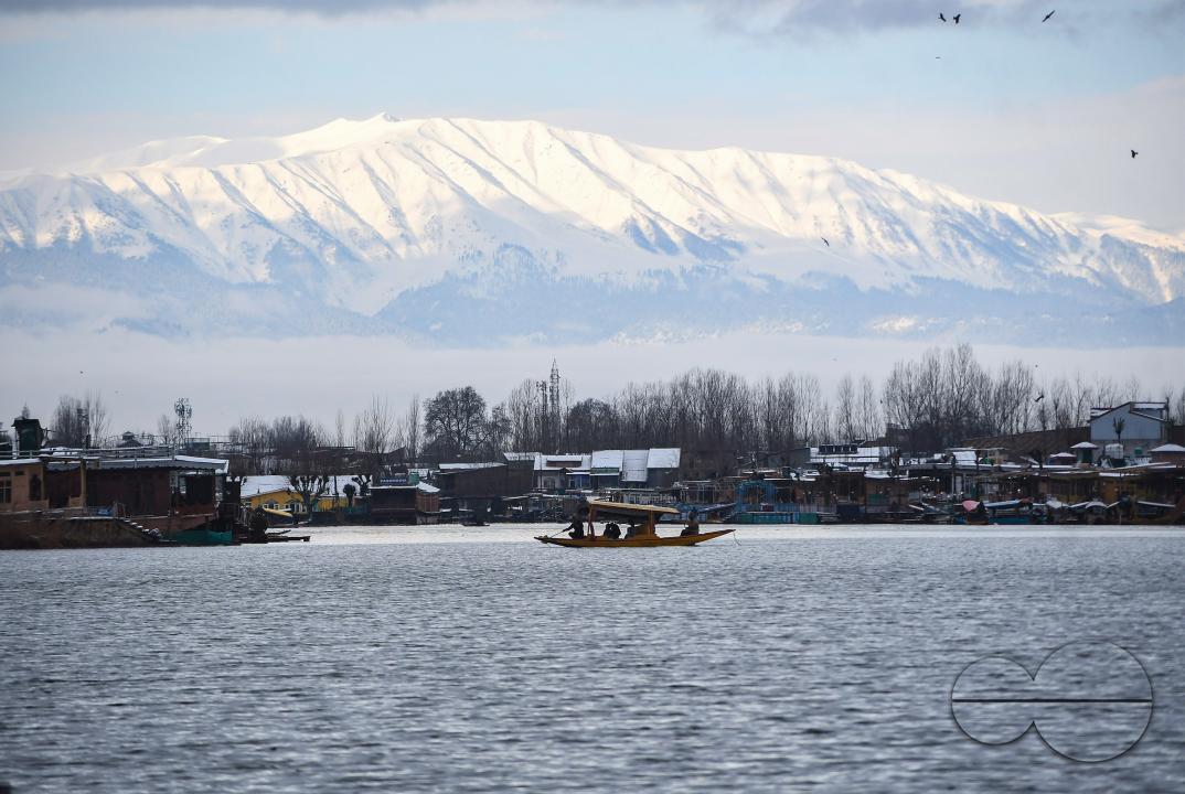 Fresh snowfall in the higher reaches of Kashmir Valley has broken one of the longest dry spells of around two months this season