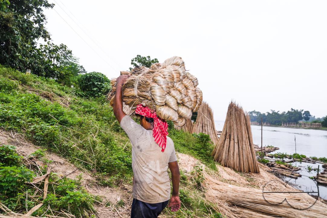 The Asia Pacific region, led by major jute producer India, dominates the Jute Bags Market