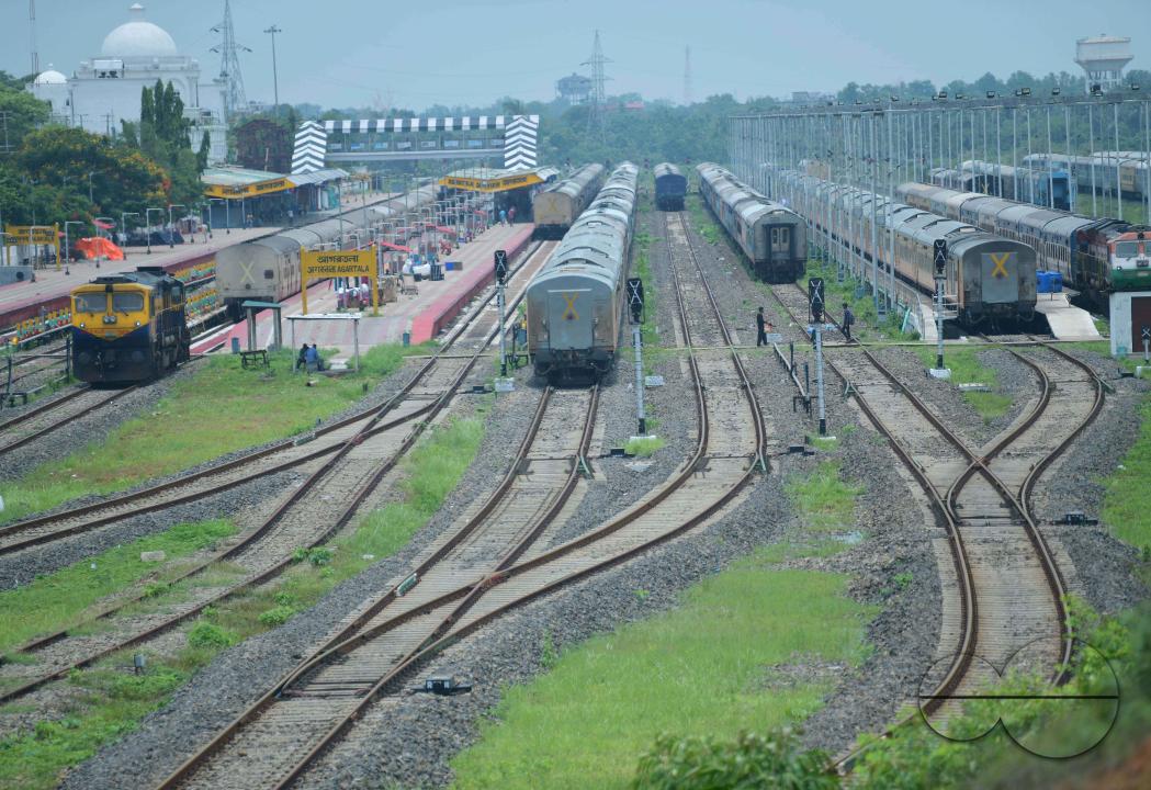 MWC048210