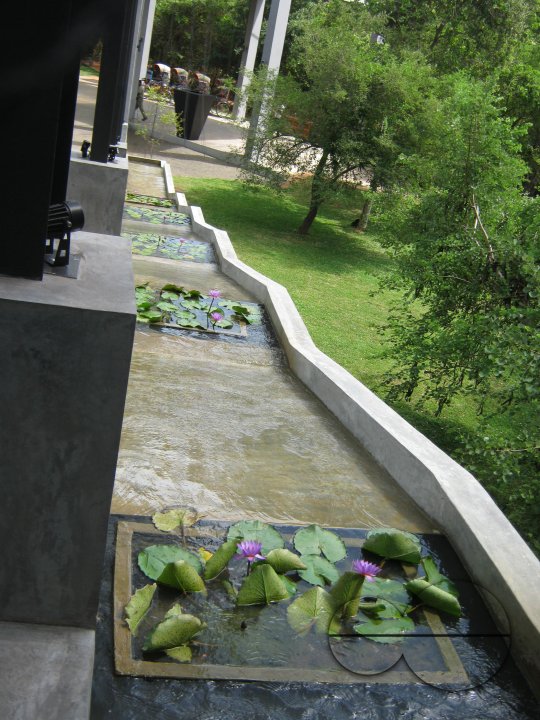 MWC040832